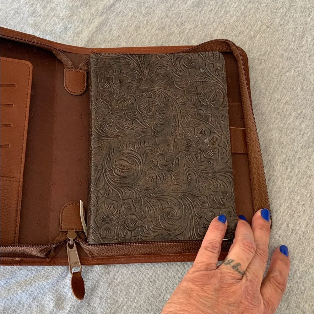 Leather At-A-Glance Organizer